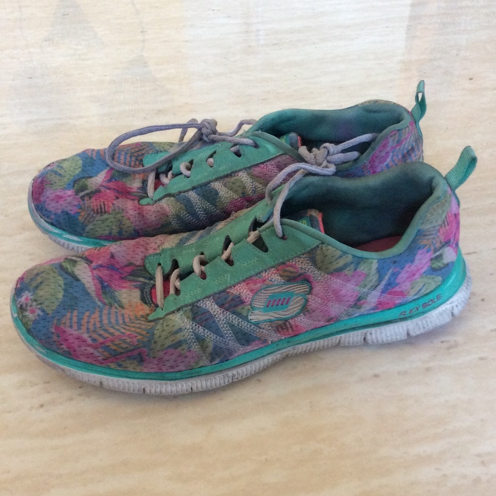 Tennis Shoes